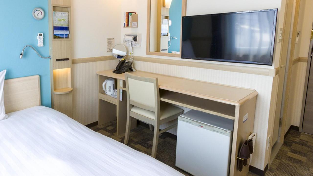 Toyoko Inn Matsumoto Eki Higashi Guchi Exterior photo